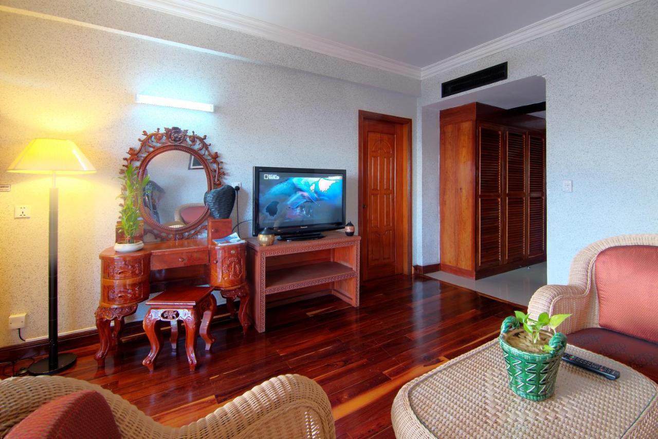 Hotel Somadevi Angkor Resort & Spa Сіємреап Екстер'єр фото